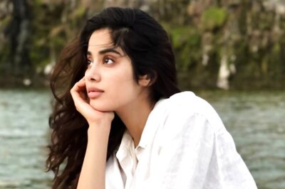 Janhvi Kapoor Reveals There Is A ‘Celebrity Ration Card’, Paparazzi Get Paid Per Photo Of Star