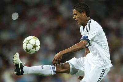 Real defender Varane to have surgery on knee injury