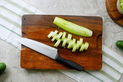 How to Make Refreshing Cucumber Water