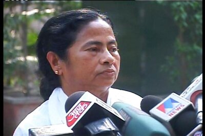 West Bengal: Mamata Banerjee pays tribute to Rajiv Gandhi