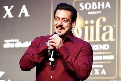 Salman Khan's Fan Cries Inconsolably As She Introduces Her Son To The Superstar In Viral Video; Watch