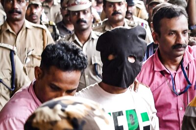 Kerala Train Attack: NIA Raids 9 Addresses in Delhi’s Shaheen Bagh Based on Shahrukh Saifi’s Statement