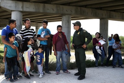 1,800 Families Separated at US-Mexico Border in 17 Months Since Trump's Border Order