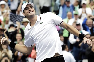 Isner stuns Djokovic to make Indian Wells final