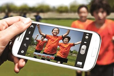 Worldwide mobile phone sales fell in 2012: Report