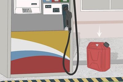 How to Fill & Use a 2 Types of Gas Cans