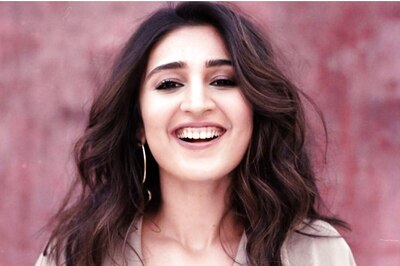 WATCH | Dilbar, Leja Re to Vaaste, Top 5 Songs by the Birthday Girl Dhvani Bhanushali