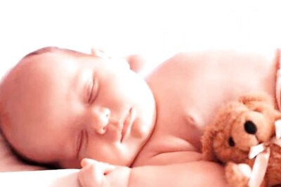 Parenting Tips: How To Wake Up Sleeping Baby For Feeding