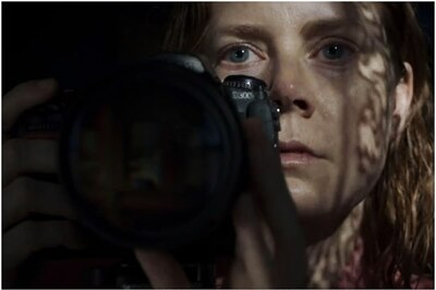 Netflix's 'The Woman in The Window' is a Mind-numbingly Dull Imitation of Hitchcock's Thrillers