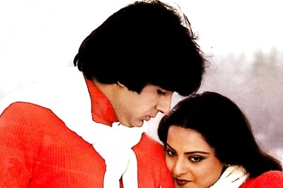 Rekha Turns 68: Do Anjaane, Silsila to Mr Natwarlal, Best Movies of the Eternal Beauty with Amitabh Bachchan