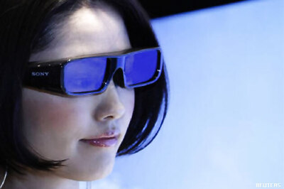 Enjoy 3D movies without glasses
