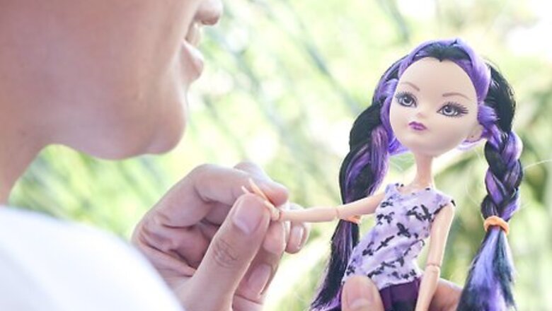 How to Play With Monster High Dolls