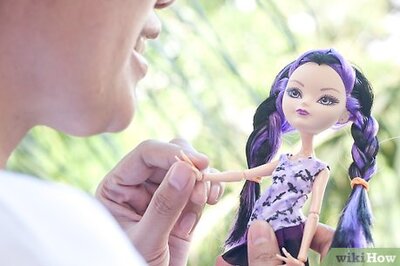 How to Play With Monster High Dolls