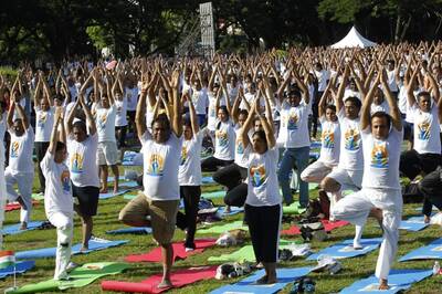 Ram Madhav questions VP Hamid Ansari's absence at Yoga Day, later apologises
