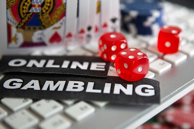 TN Guv Gives Assent to Bill Banning Online Gambling, CM Says Law Will Come into Force with Immediate Effect