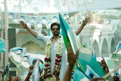 Shah Rukh Khan thanks fans, friends for 'Raees' response