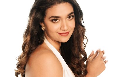 Keerthy Suresh Steals The Spotlight In White Sheer Saree And Halter-neck Blouse