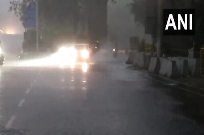 Delhiites Happy With Dip In Mercury After Rain Lashes NCR