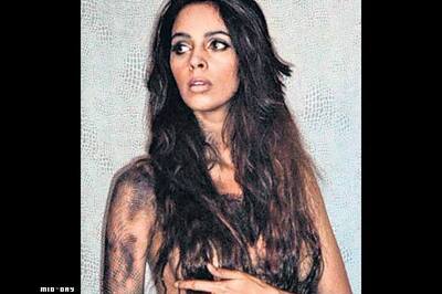 Mallika Sherawat goes topless