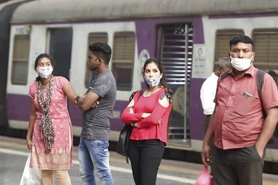 40,000 Commuters Fined Rs 1 Crore in in Local Trains as Mumbai Allows Only Fully Vaccinated to Travel