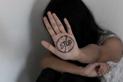 Bengaluru Teacher Accused of Sexually Assaulting At Least 15 Students, Kissing Them During Classes; Held