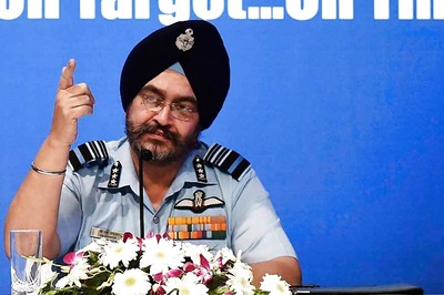 'Fun' Video Showing Air Chief Dhanoa Sending Hitler into Frenzy Goes Viral, Leaves IAF Red-faced