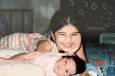 Can you Recognise the Smiling Girl in This Photo? She's Worked With Deepika Padukone