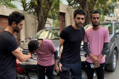 Kartik Aaryan Meets His Fan Who Cycled From Jhansi To Mumbai To See Him, Video Goes Viral; Watch
