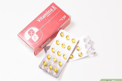 How to Perform a Vitamin E Oil Face Treatment