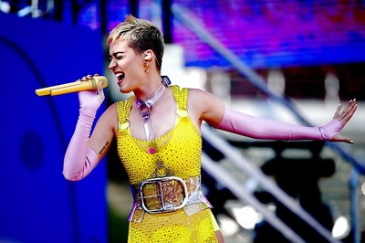 Katy Perry To Host MTV Video Music Awards 2017