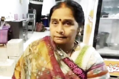 In Chhattisgarh’s Bilaspur, Elderly Woman Aka Paratha Wali Amma’s Shop Is Hit Among Locals