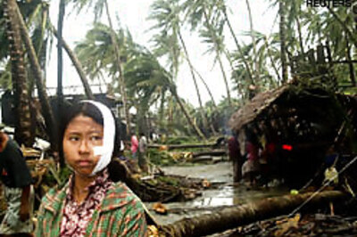 Myanmar holds referendum despite cyclone chaos