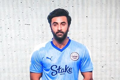 'Train Line, Sea Link, Coastline, Two Fortresses': Ranbir Kapoor's Take on Mumbai City FC's New Logo - WATCH