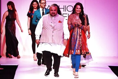 Sonakshi Sinha takes her first tram ride for 'Bullet Raja'