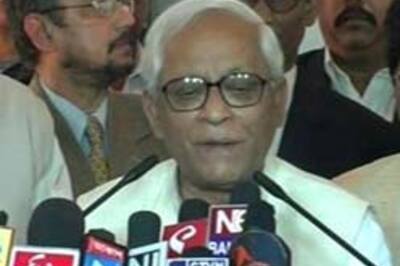 Stormed: Cyclone survivors heckle, jeer Buddhadeb
