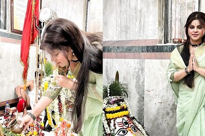 Sneha Wagh Visits Kolkata’s Bhairavnath Mandir, Seeks Blessings Ahead of 'Neerja' Launch; Photos