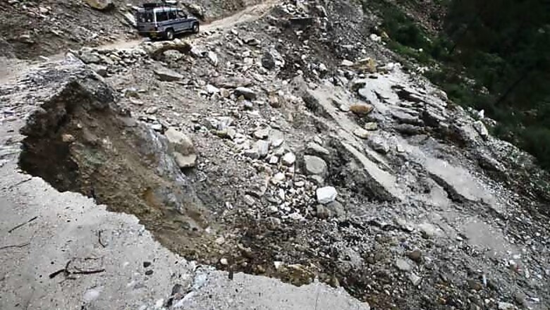 Uttarakhand: Repair roads as early as possible, Antony tells BRO