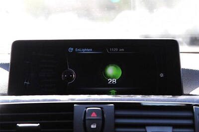 BMW now tells you when the traffic lights ahead change