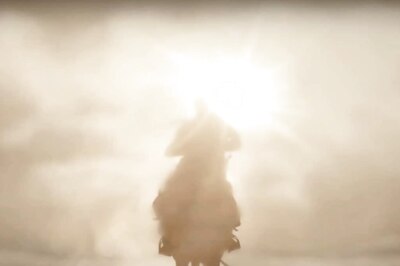 Paaraa Song Promo: Kamal Haasan Rides The Horse in First Indian 2 Music Track; Watch Video Here