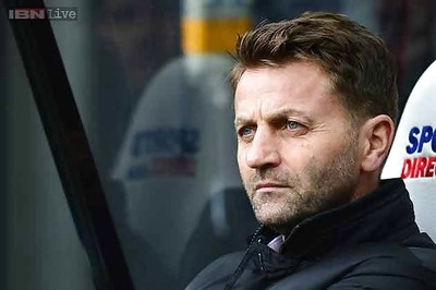 Time to put lowly Aston Villa under pressure, says Tim Sherwood