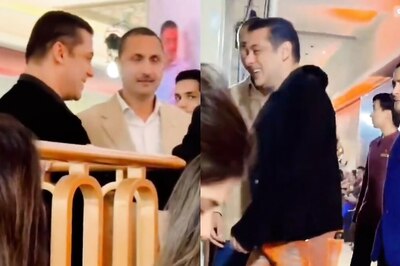 Salman Khan Gets Awkward, Blushes After Asked To Walk the Ramp At Jio World Plaza Launch? | Video