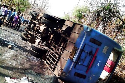 Nine Killed as Speeding Bus Overturns in Mumbai