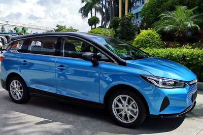 BYD Delivers First Batch of e6 Electric MPVs to B2B Customers in India
