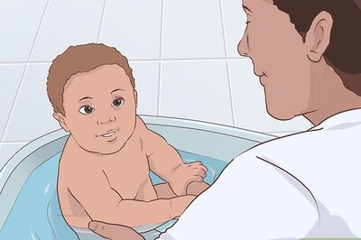 How to Introduce a Baby to a Pool