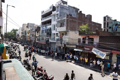 Delhi Govt for opening Neighbourhood Religious Places, Shops in Malls on Odd-even Basis from June: Sources