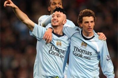 Manchester City tame Hull City with emphatic display