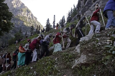 Indian Pilgrim Dies After Being Hit by Rear Blade of Helicopter in Nepal