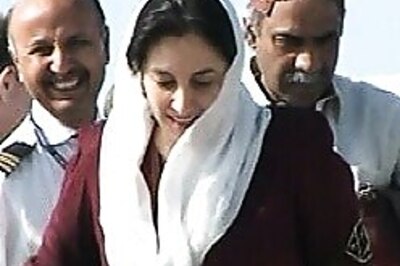 Investigators take into custody Bhutto's belongings