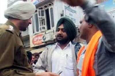 SAD(A), Sena clash in Amritsar