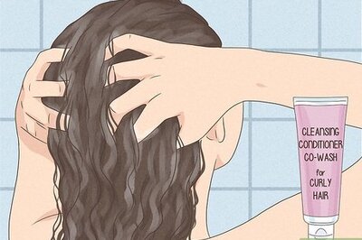 How to Define Curly Hair